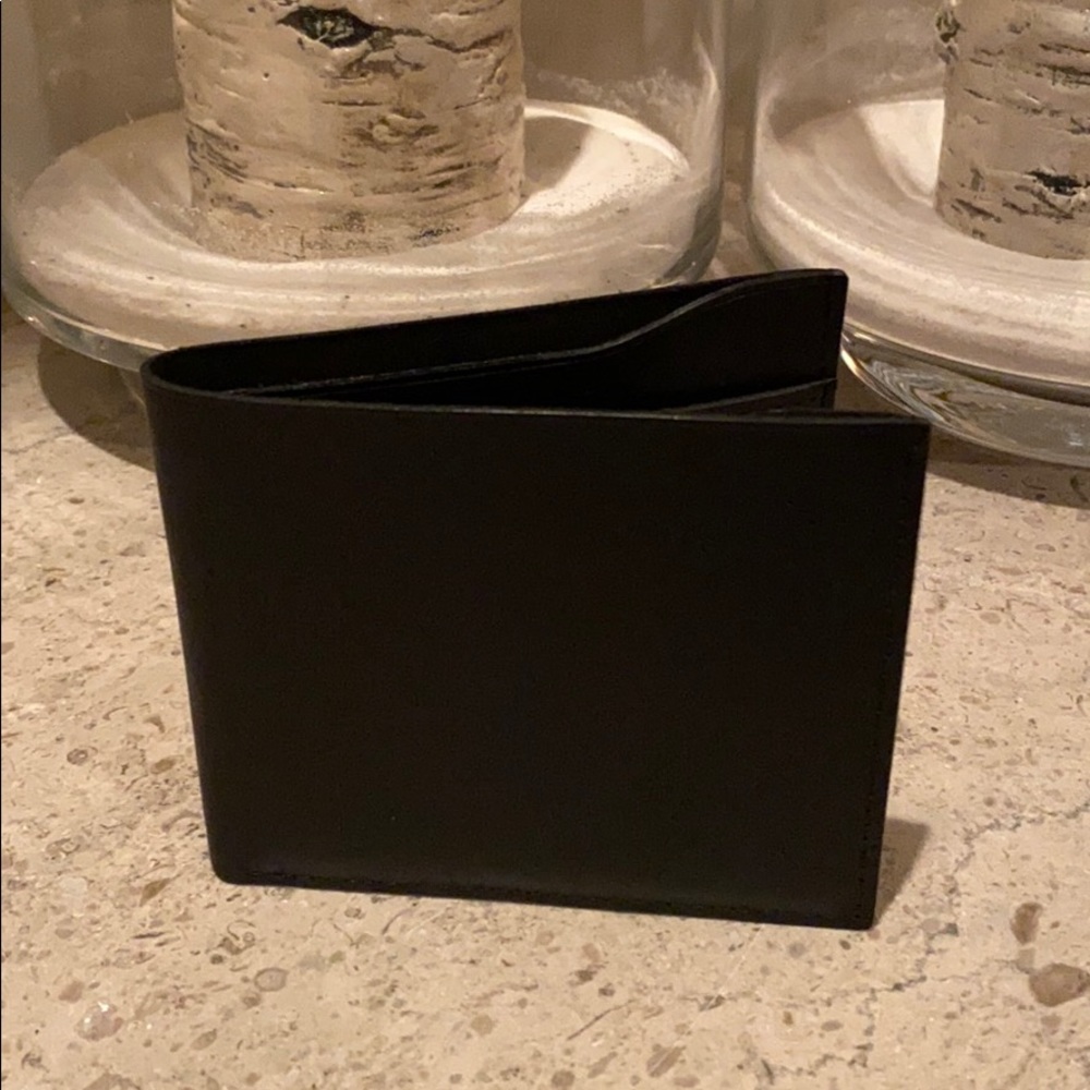 LAST ONE: NWT: J. Crew black leather men’s wallet. - Picture 4 of 6